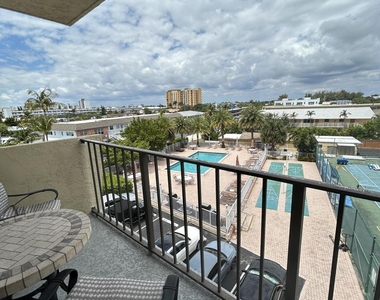 1009 N Ocean Boulevard N - Photo Thumbnail 26