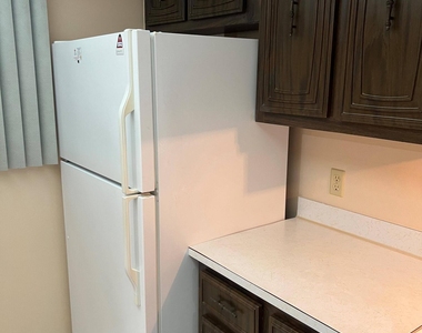 105 Royal Park Drive - Photo Thumbnail 7