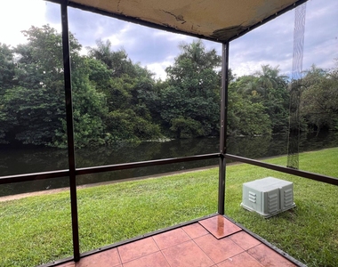 105 Royal Park Drive - Photo Thumbnail 4