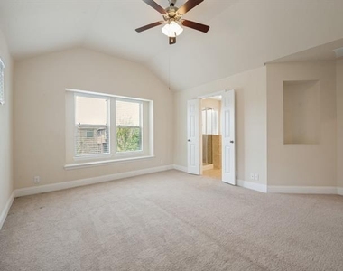 3724 Cobblecreek Drive - Photo Thumbnail 16