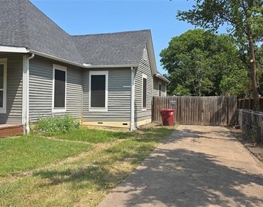 608 W 6th Street - Photo Thumbnail 12