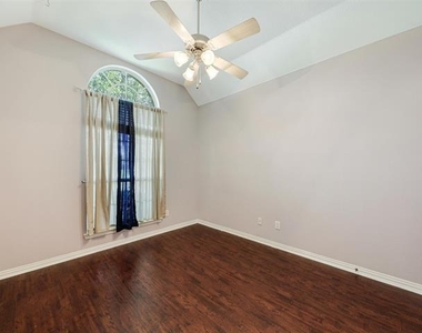 957 Turnstone Trail - Photo Thumbnail 23