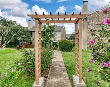4748 Old Bent Tree Lane - Photo Thumbnail 20