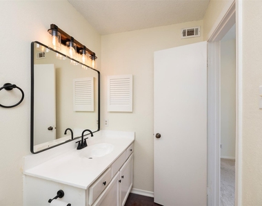 4748 Old Bent Tree Lane - Photo Thumbnail 14