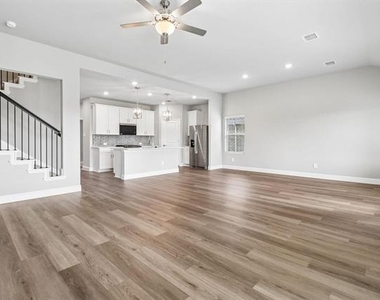 6206 Castamere Drive - Photo Thumbnail 7