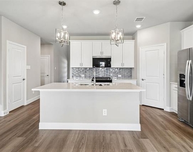 6206 Castamere Drive - Photo Thumbnail 11