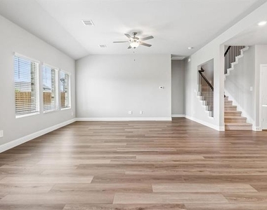 6206 Castamere Drive - Photo Thumbnail 3