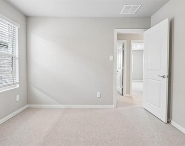 6206 Castamere Drive - Photo Thumbnail 34