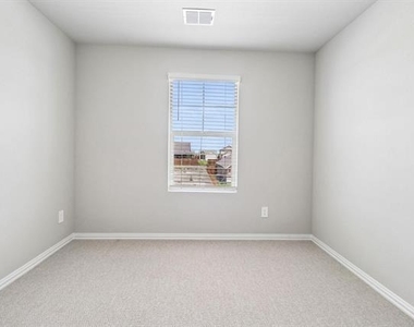 6206 Castamere Drive - Photo Thumbnail 35