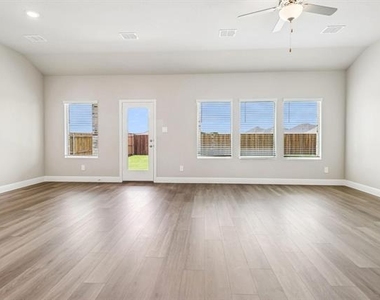 6206 Castamere Drive - Photo Thumbnail 5
