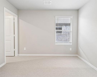 6206 Castamere Drive - Photo Thumbnail 33