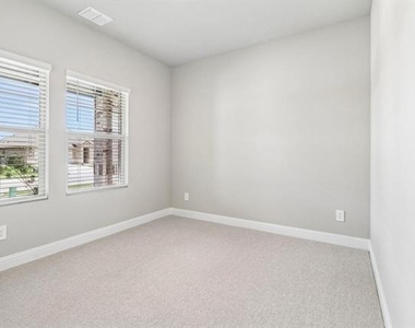 6206 Castamere Drive - Photo Thumbnail 13