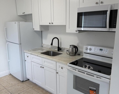 760 Nw 4th Street - Photo Thumbnail 1