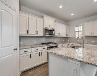 6805 Andrew Drive - Photo Thumbnail 6