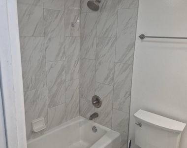 3050 N Palm Aire Drive - Photo Thumbnail 12