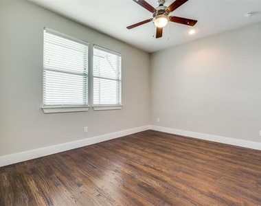 4316 Hartford Street - Photo Thumbnail 10