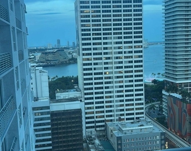 133 Ne 2nd Avenue - Photo Thumbnail 6