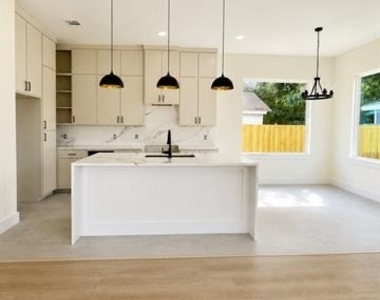 2602 Ghent Street - Photo Thumbnail 2