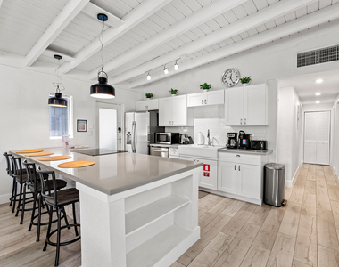 3305 Sw 15th Street - Photo Thumbnail 5