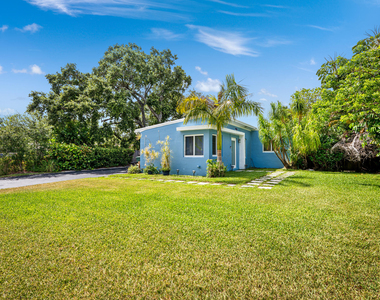 3305 Sw 15th Street - Photo Thumbnail 2
