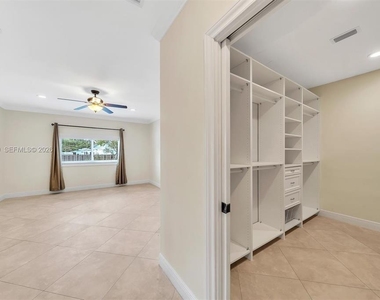 4920 Sw 170th Avenue - Photo Thumbnail 9