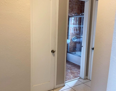 555 Sw 16th Avenue - Photo Thumbnail 7
