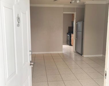 555 Sw 16th Avenue - Photo Thumbnail 4