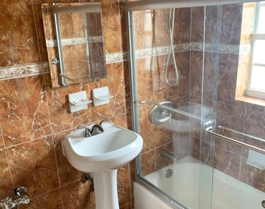555 Sw 16th Avenue - Photo Thumbnail 8