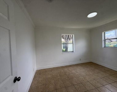 1528 Avenue S - Photo Thumbnail 14