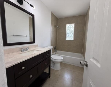 1528 Avenue S - Photo Thumbnail 10