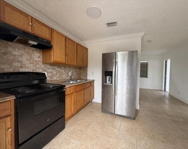 1528 Avenue S - Photo Thumbnail 1