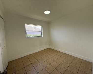 1528 Avenue S - Photo Thumbnail 12