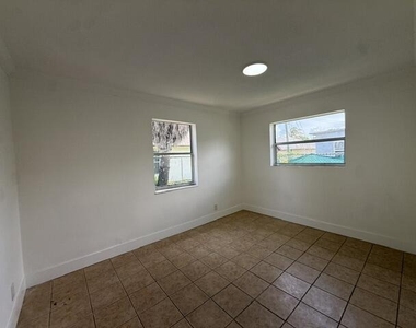 1528 Avenue S - Photo Thumbnail 13