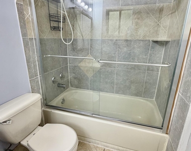 7714 Sw 8th Court - Photo Thumbnail 6