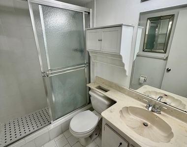 7714 Sw 8th Court - Photo Thumbnail 9