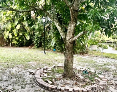 7714 Sw 8th Court - Photo Thumbnail 11