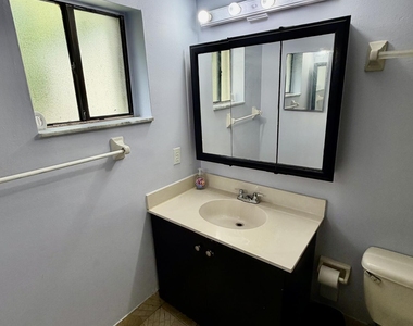 7714 Sw 8th Court - Photo Thumbnail 5