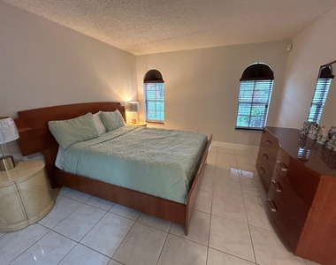 7526 Sw 7th Court - Photo Thumbnail 20