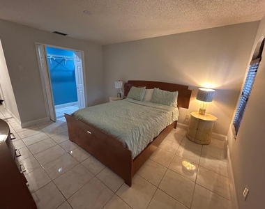 7526 Sw 7th Court - Photo Thumbnail 19