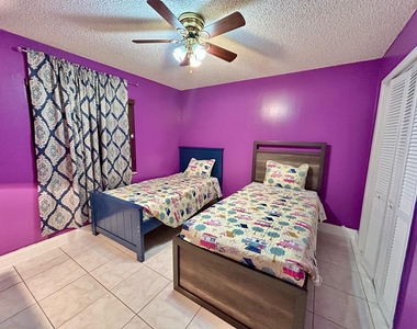 7526 Sw 7th Court - Photo Thumbnail 3