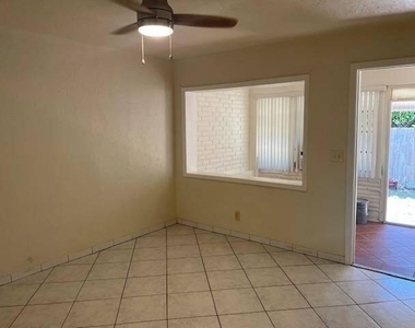 1936 Monroe Street - Photo Thumbnail 12
