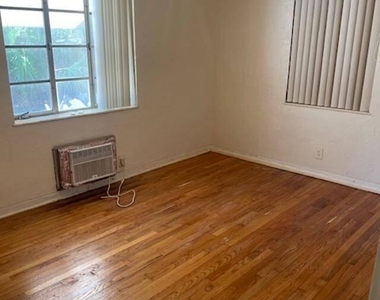 1936 Monroe Street - Photo Thumbnail 9