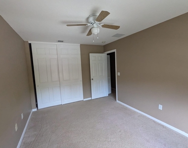 9015 Alexandra Circle - Photo Thumbnail 17
