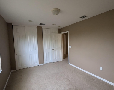 9015 Alexandra Circle - Photo Thumbnail 18