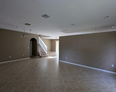 9015 Alexandra Circle - Photo Thumbnail 3
