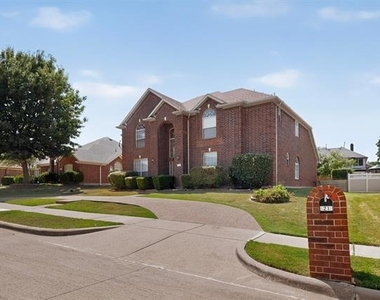 7217 Randall Way - Photo Thumbnail 11