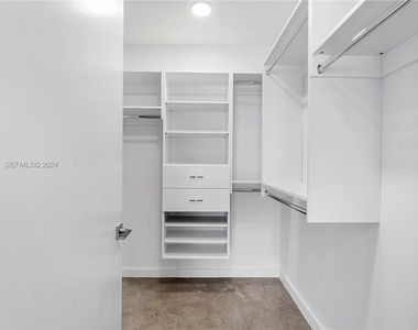 401 Nw 1st Avenue - Photo Thumbnail 4