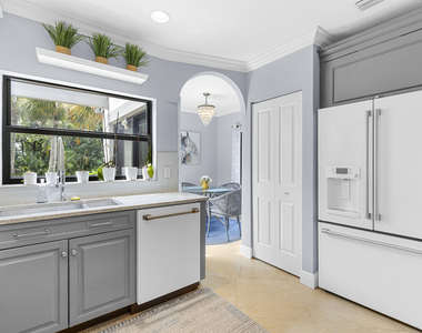 11397 Pond View Drive - Photo Thumbnail 9