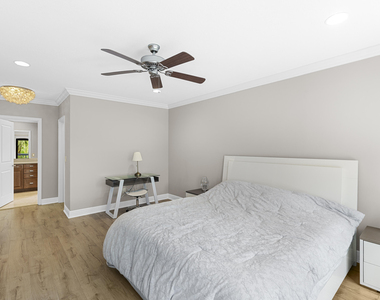 11397 Pond View Drive - Photo Thumbnail 22