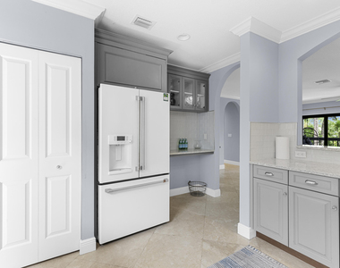 11397 Pond View Drive - Photo Thumbnail 10